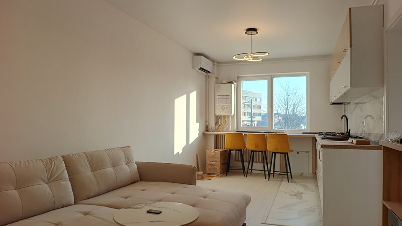 Studio spatios se vinde si in rate la dezvoltator.